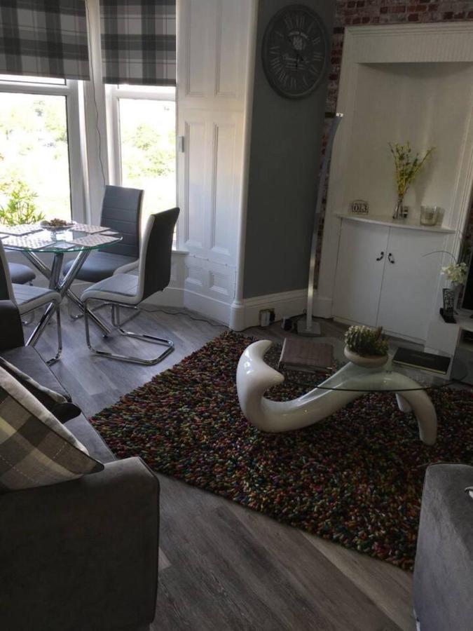 Stunning 2-Bed Apartment In Hawick Exteriör bild